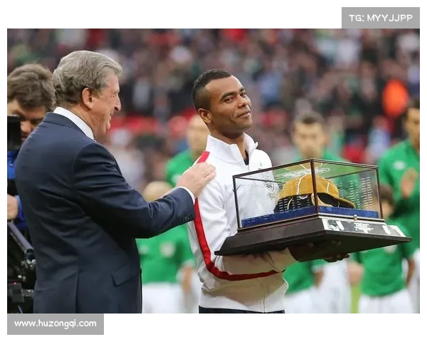 揭秘阿什利科尔场上踢球位置与战术作用的深度解析